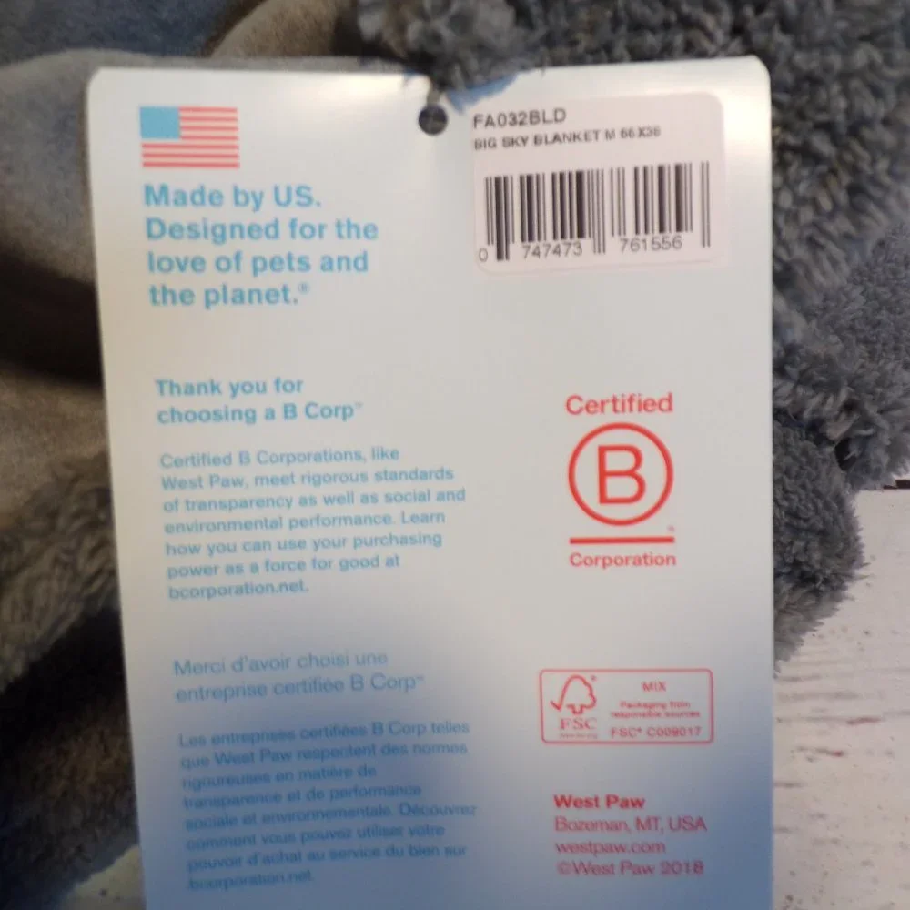 NEW West Paw Big Sky Dog Blanket and Throw Silky Soft Fleece RELAX 56X38